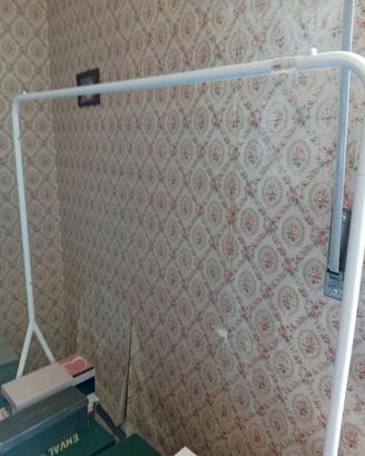 APPENDIABITI E PORTA SCARPE