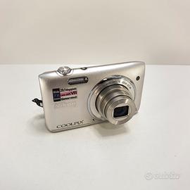 Nikon Coolpix S3500 - 20.1 MP 7X