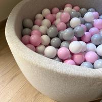 Piscina di palline bambini