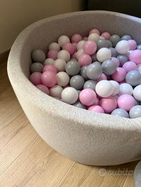 Piscina di palline bambini