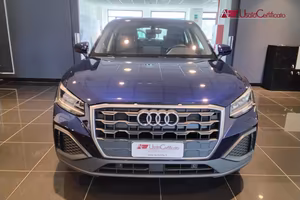AUDI Q2 30 TDI S tronic Business U10487