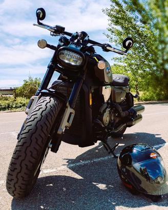 custom troppo bella per restare ferma in garage