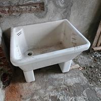 Pilozzo lavabo da esterno o interno con base