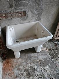Pilozzo lavabo da esterno o interno con base