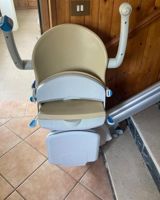 Montascale anziani a poltroncina AG 160kg