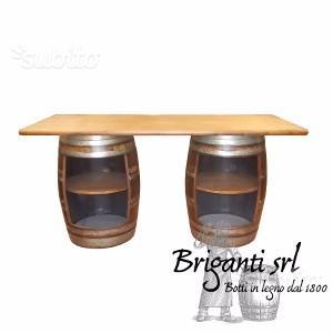 Banconi per negozio da botti in legno Briganti