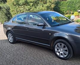 SKODA Superb - 2005