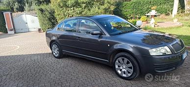 SKODA Superb - 2005