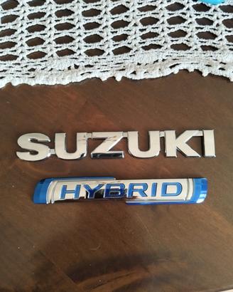 Suzuki loghi posteriore 