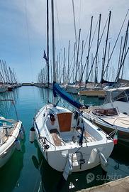 barca a vela benetau first 25.7