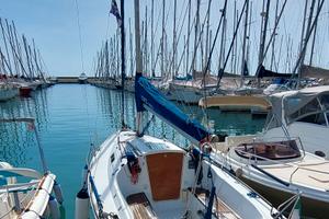 barca a vela benetau first 25.7