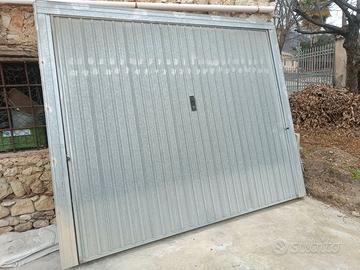 Portone basculante garage