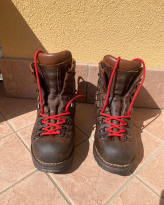 Scarponi in cuoio scarpa