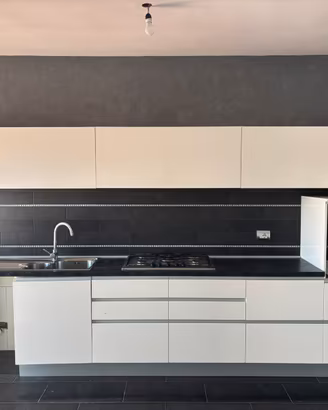 Cucina moderna lineare DEL TONGO