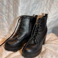 Stivaletto con tacco nero 37