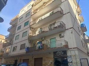 Appartamento di 150 m² con 4 locali a Reggio Calab