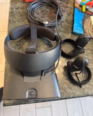 Visore VR Oculus Rift S completo con 2 controller