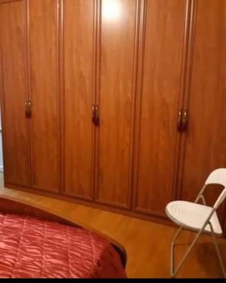Armadio ampio legno