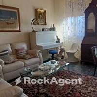 MEDE - TRILOCALE CON BALCONE