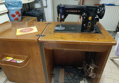 Macchina da cucire vintage Singer 306M con mobilet