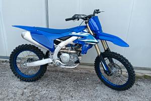 Yamaha YZ 450 F pari al nuovo!!!!