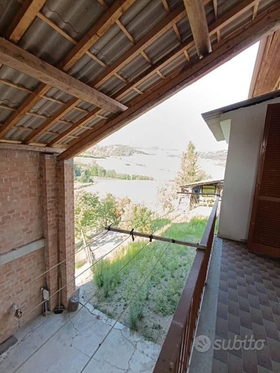 Rustico / Casale di 185 m² con più di 5 locali e b - Vista 4