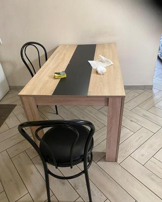 Tavolo da Pranzo Moderno e 2 Sedie Thonet Style