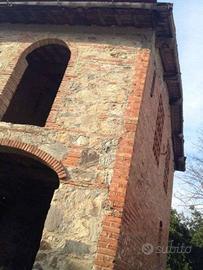 Casa indipendente di 100 m² con 3 locali e posto a