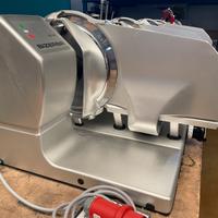 Affettatrice per salumi