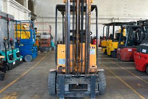 CARRELLO ELEVATORE OM DM15 SV