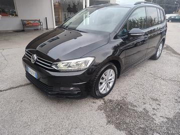 Volkswagen Touran 2.0 TDI 7 POSTI