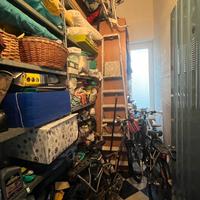 Cantina viale Ansaldo asciutta finestra