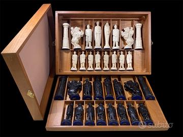 Scacchi Anri romani/teutoni + sccchiera +cofanetto