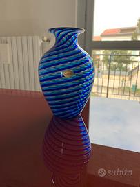 Vaso in vetro soffiato blu a spirale vintage