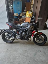 Triumph Trident 660