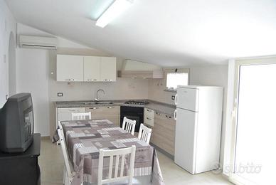 Comodo 6/7 posti letto a 50m dal mare