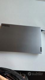 computer portatile modello Lenovo 