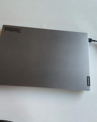computer portatile modello Lenovo 