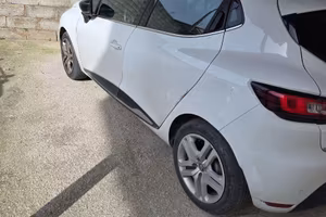 Come nuova auto disponibile per ogno controllo