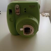 macchina fotografica instax mini 9 verde.