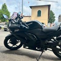 Moto Kawasaki 250R