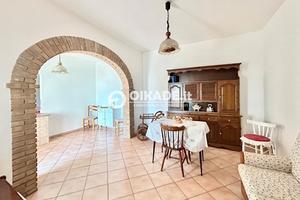 Pula - Quadrivano con giardino in centro