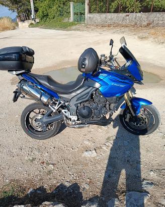  Triumph Tiger 1050