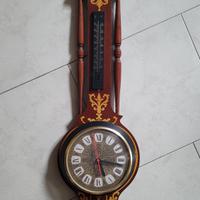 Orologio da parete vintage con stazione meteo 