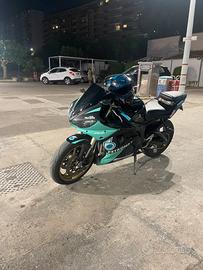 YAMAHA R6 2005