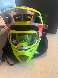 Casco fox occhiali scarpe