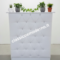Bancone reception bianco ecopelle su misura
