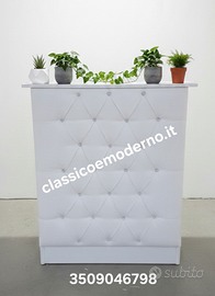 Bancone reception bianco ecopelle su misura