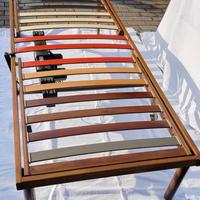 lettino a doghe elettrico