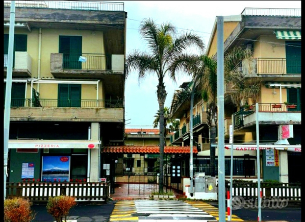 Casa al mare Fondachello via spiaggia con Garage